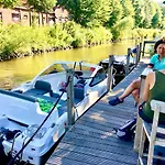 Kajüte Direkt Am Wasser * Friedrichstadt