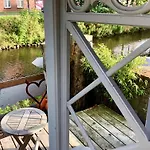 Kajüte Direkt Am Wasser Apartment Friedrichstadt